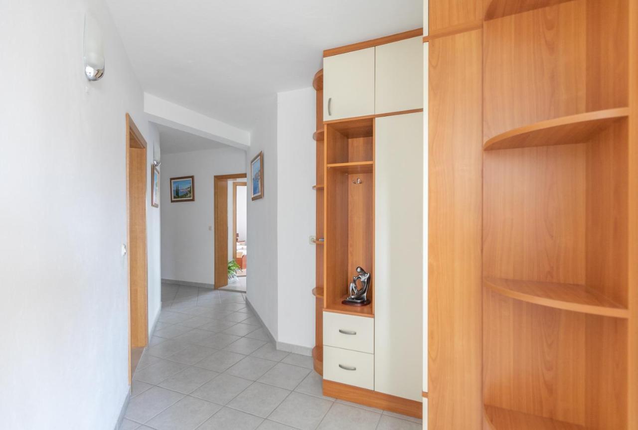 Apartments Barba Tučepi Exteriör bild