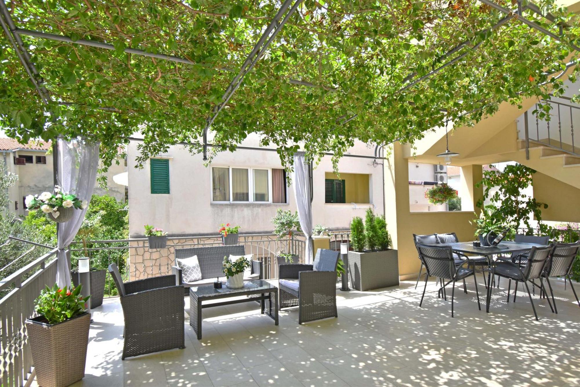 Apartments Barba Tučepi Exteriör bild